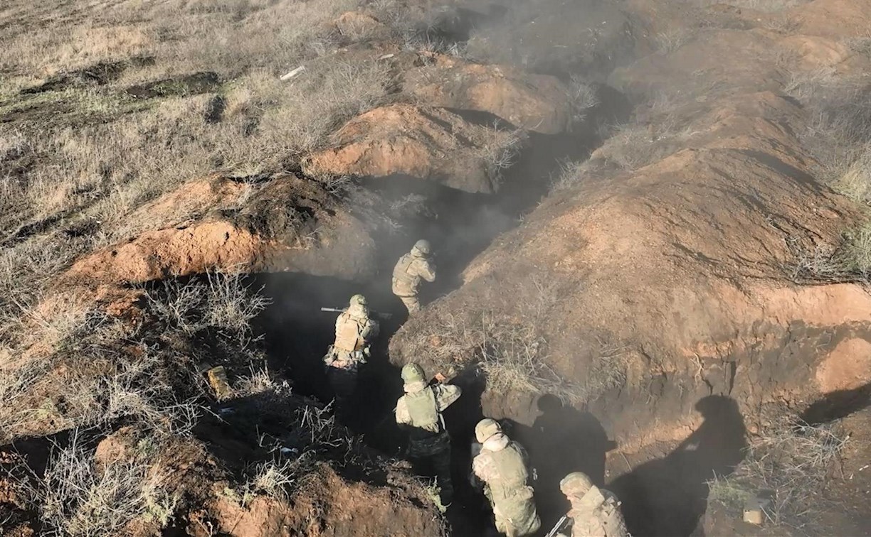 Сахалинские военнослужащие группировки войск "Восток" оттачивают навыки по захвату опорных пунктов ВСУ