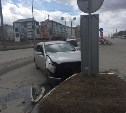 Два "Ниссана" столкнулись на перекрестке в Южно-Сахалинске