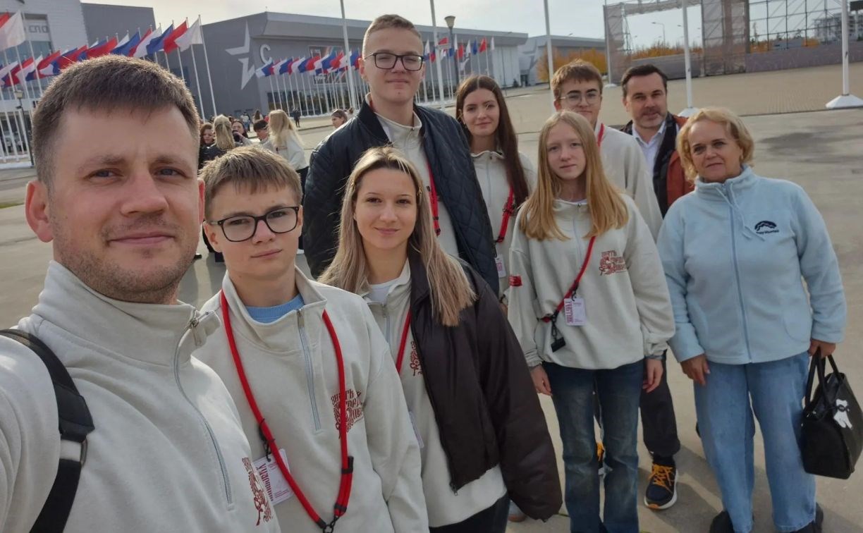 Сахалинские школьники представили музей "Острова-маяки" на всероссийском форуме "Память жива"