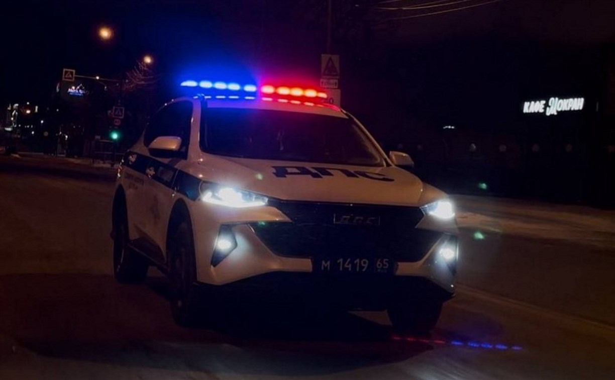 1 ДТП с пострадавшим, 12 пьяных, 13 бесправников - нарушения на сахалинских дорогах 24 ноября 