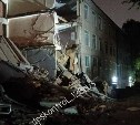 Часть стены колледжа обрушилась во Владивостоке