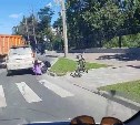 Велосипедист столкнулся с "Лексусом" в Южно-Сахалинске