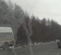 По пути из Корсакова в Южно-Сахалинск Toyota Ist врезалась в маршрутку