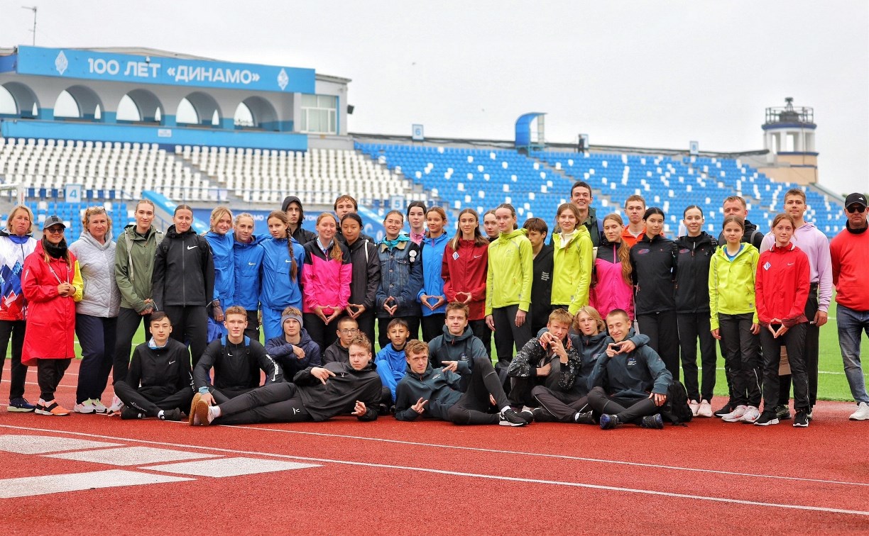Сахалинские легкоатлеты завоевали 44 медали в чемпионате и первенстве Дальнего Востока