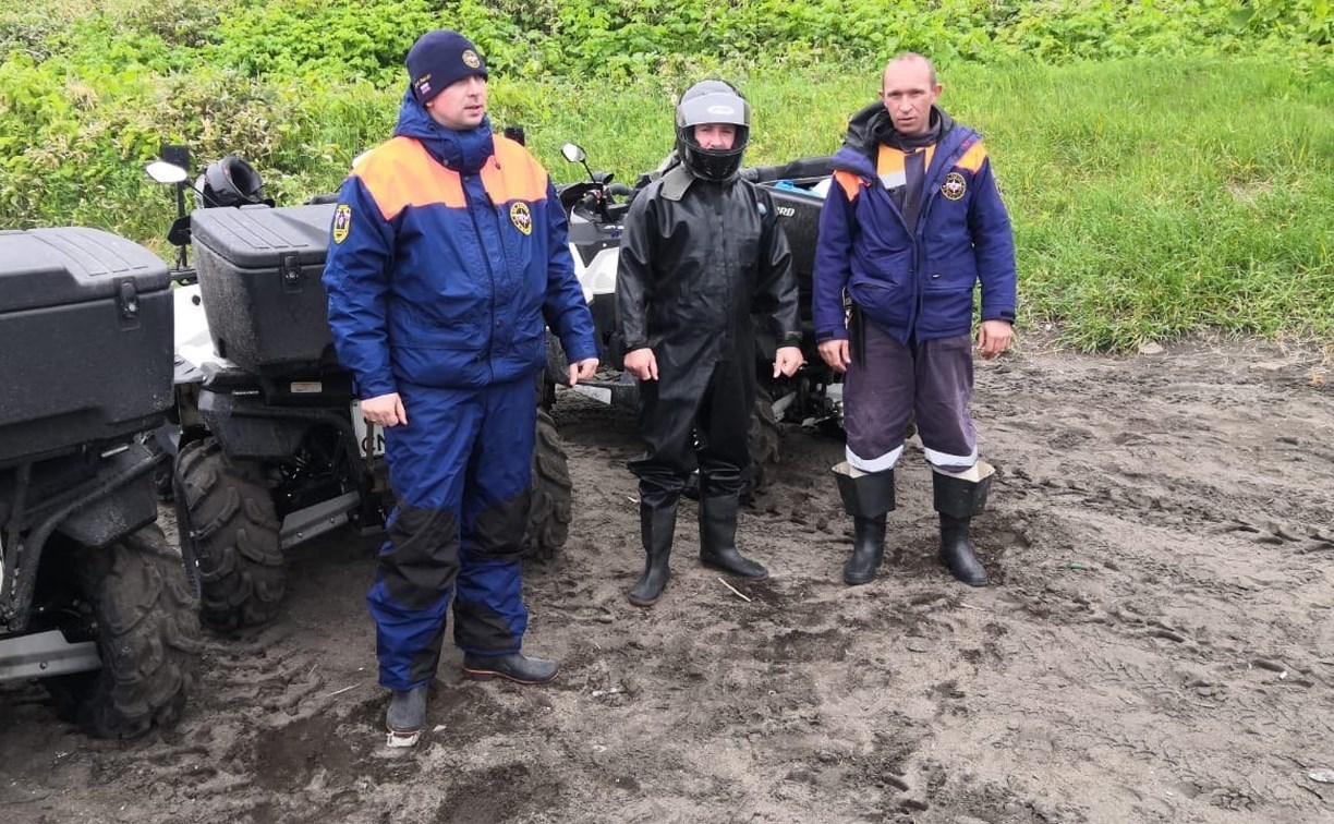 На Курилах спасатели ищут около вулкана мужчину с травмой ноги