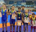 Сахалинские борцы завоевали дюжину медалей на представительном турнире в Благовещенске