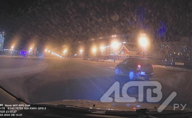 "Не дёргайтесь на дороге": южносахалинец показал, как водители нарушают ПДД на кольце