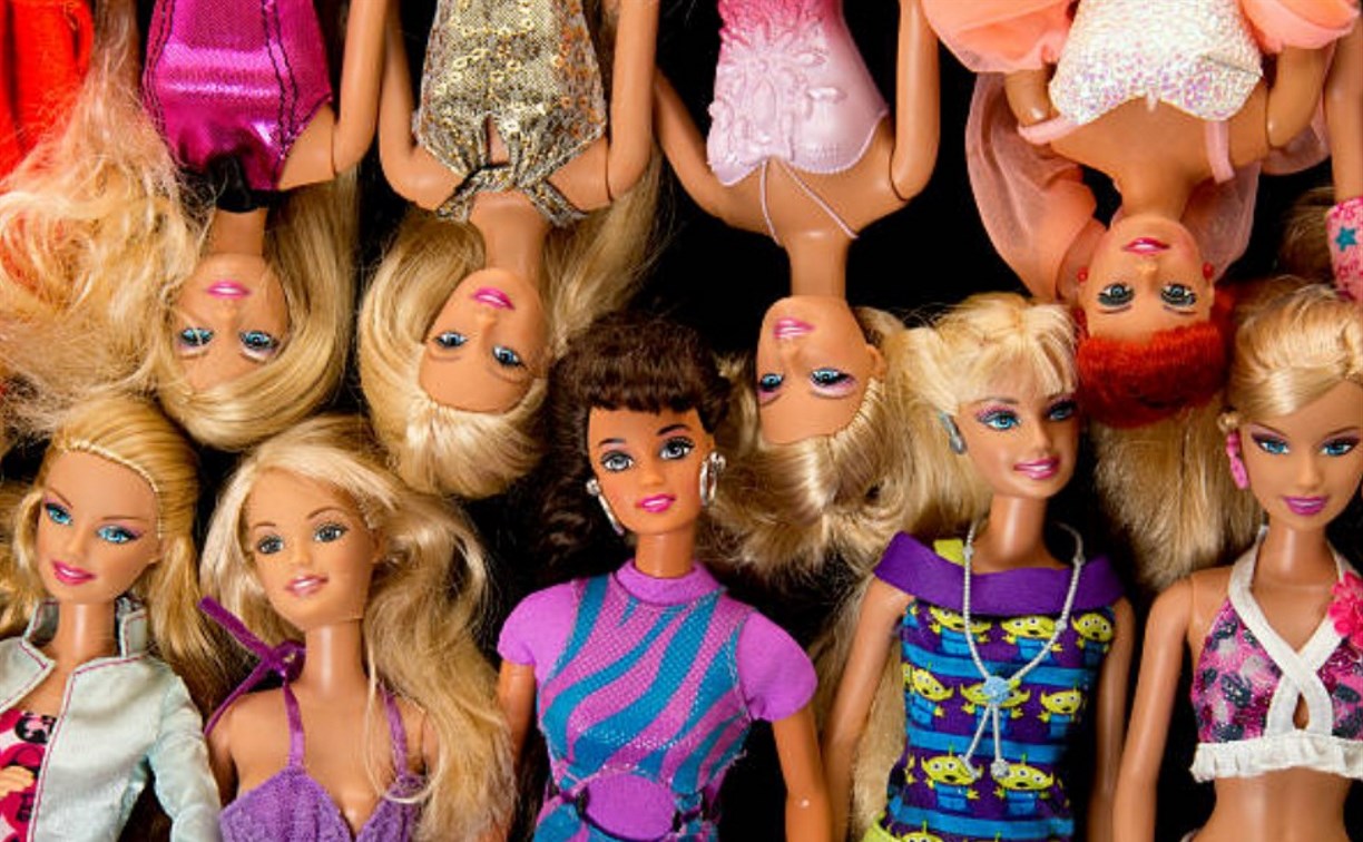 Кто есть кто в мире Барби: опознайте известных людей по их кукольным копиям