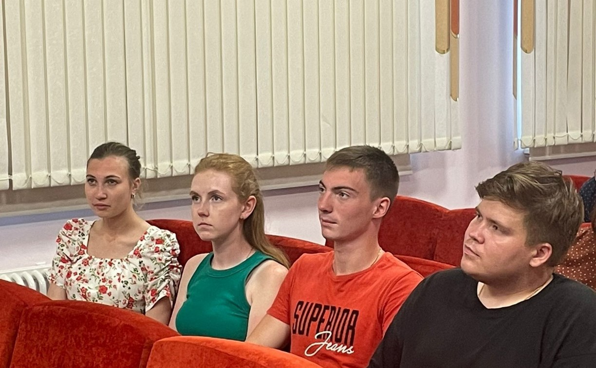 На летнюю трудовую практику на Сахалин прибыли 68 студентов и ординаторов - будущие медики