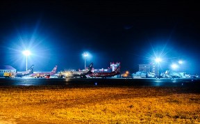 Огни взлетно-посадочной полосы протестировали в аэропорту Южно-Сахалинска