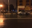 Ночью в Южно-Сахалинске легковушка врезалась в автомобиль ДПС