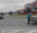 Очевидцев ДТП на кольцевой развязке Пуркаева-Ленина разыскивают в Южно-Сахалинске