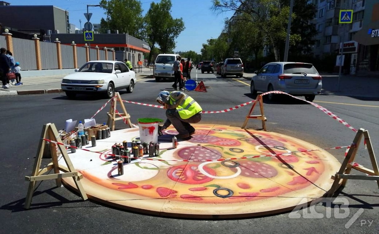 В огромную пиццу превратилось мини-кольцо в Южно-Сахалинске 