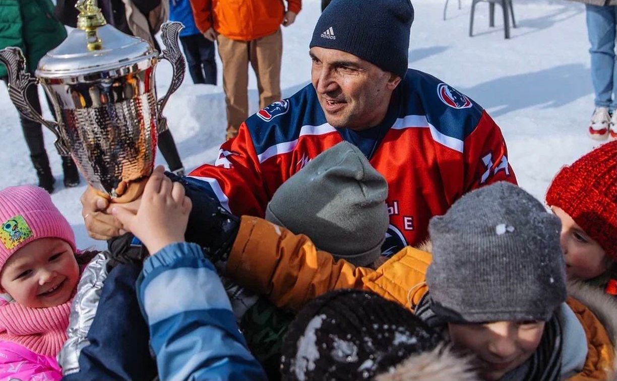 В Южно-Сахалинске прошёл финал "Хоккея в валенках": было жарко