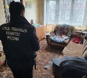 Избитого до смерти мужчину обнаружили в квартире в Долинске