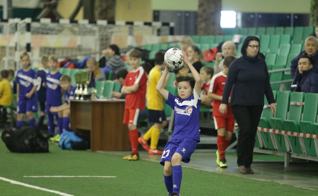 Юные футболисты сахалинского клуба одержали победу в областном турнире 