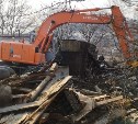 В Корсакове ликвидируют незаконные гаражи и бесхозные постройки