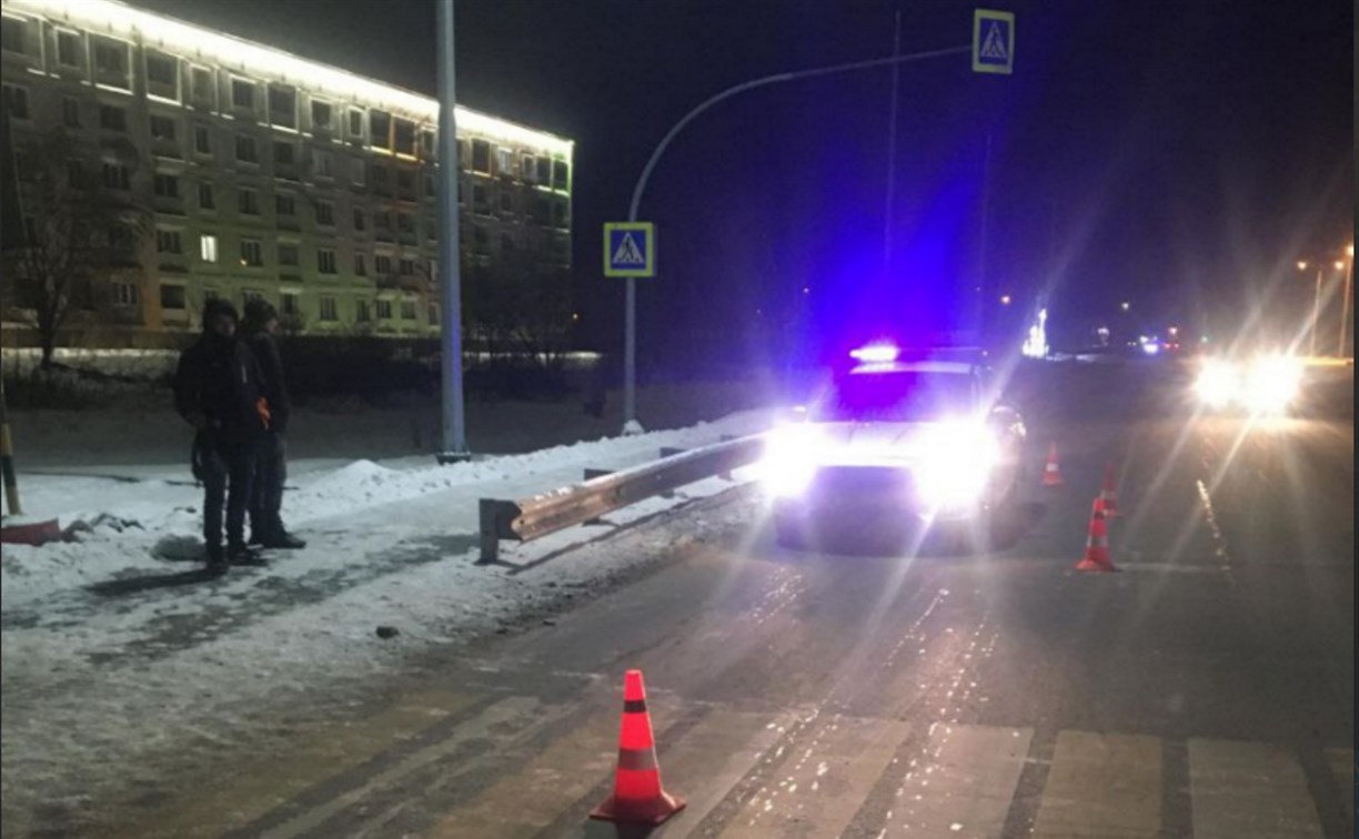 Кроссовер сбил 38-летнего мужчину на "зебре" в Южно-Сахалинске