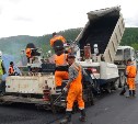 В Корсаковском районе рабочие приступили к ремонту дорог