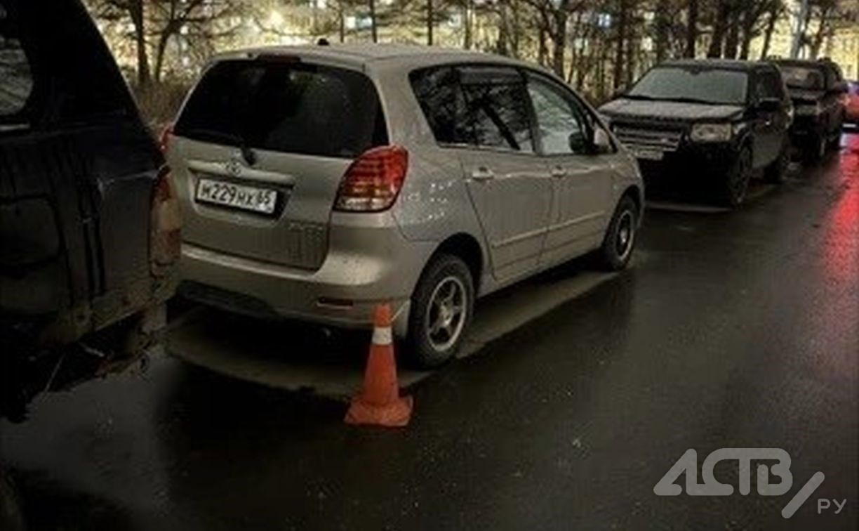 Бессовестного владельца Nissan Moco разыскивают в Южно-Сахалинске
