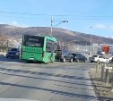 Из-за опасного маневра автобуса перед поездом в Южно-Сахалинске пассажирам пришлось поволноваться 