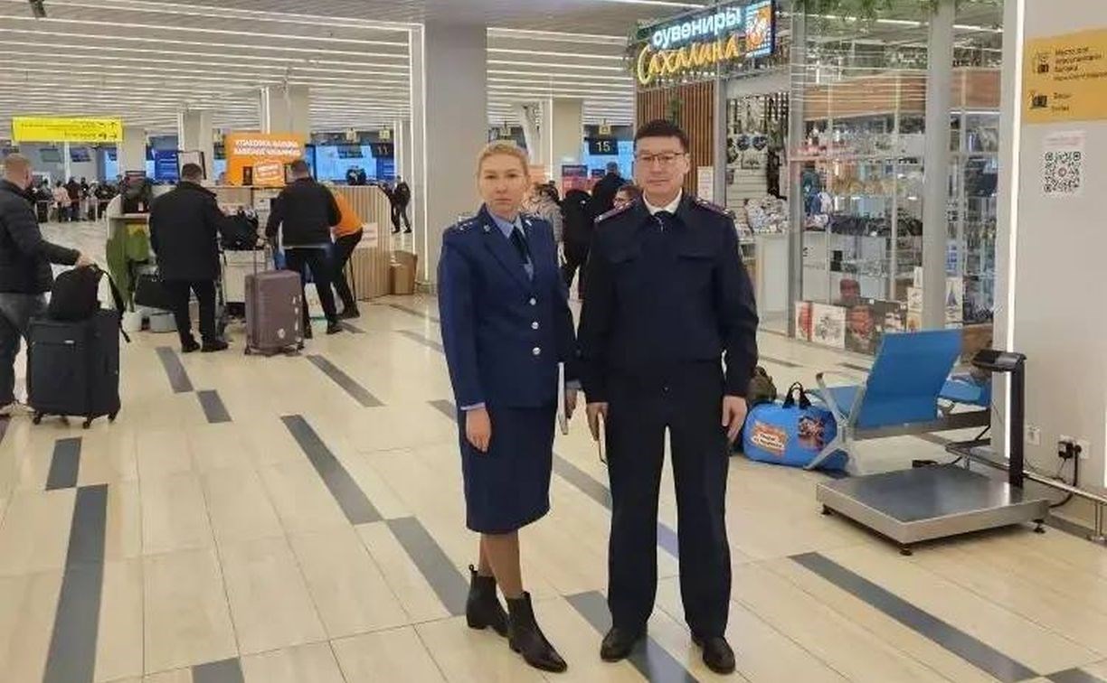 Туман задержал на Сахалине свыше 380 пассажиров авиарейсов