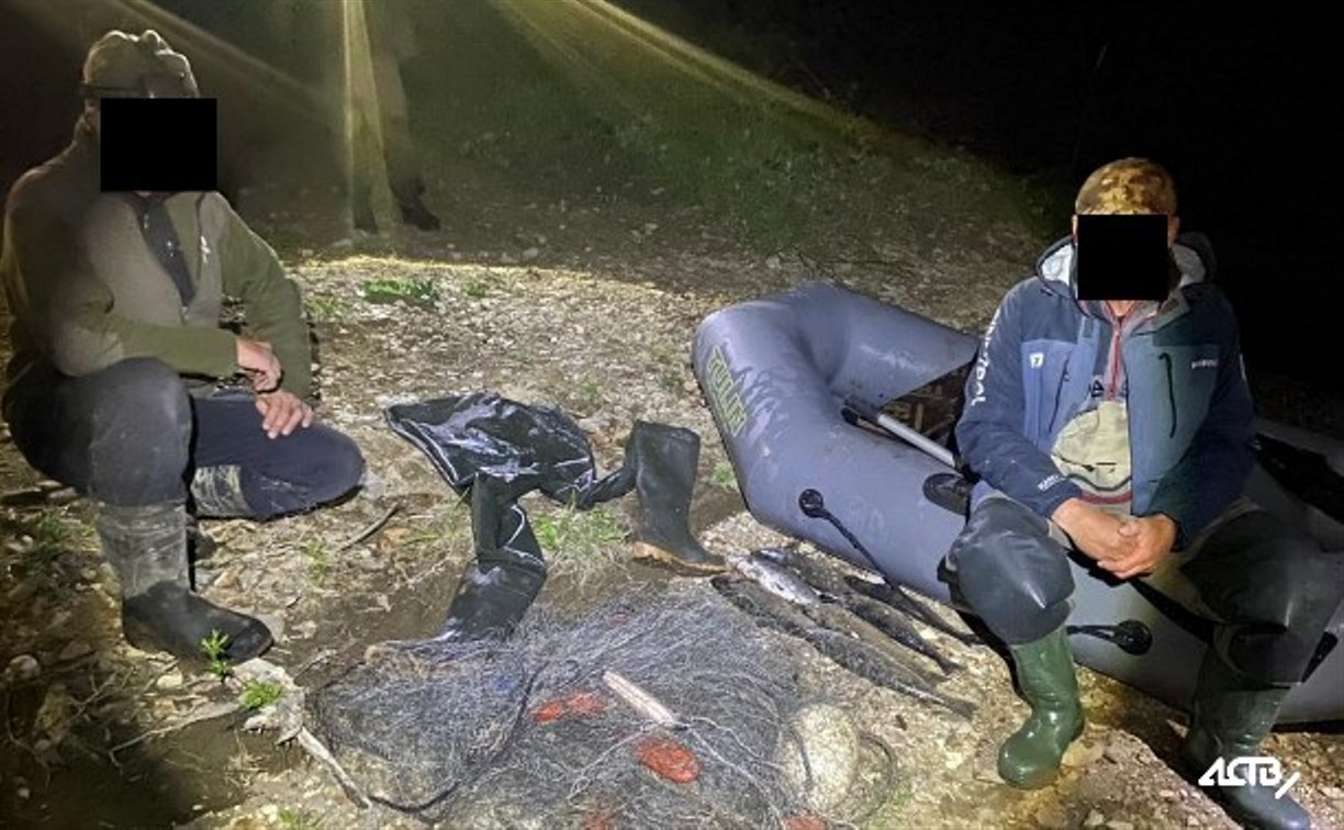 Сахалинские пограничники обратили внимание на соцсети островных браконьеров