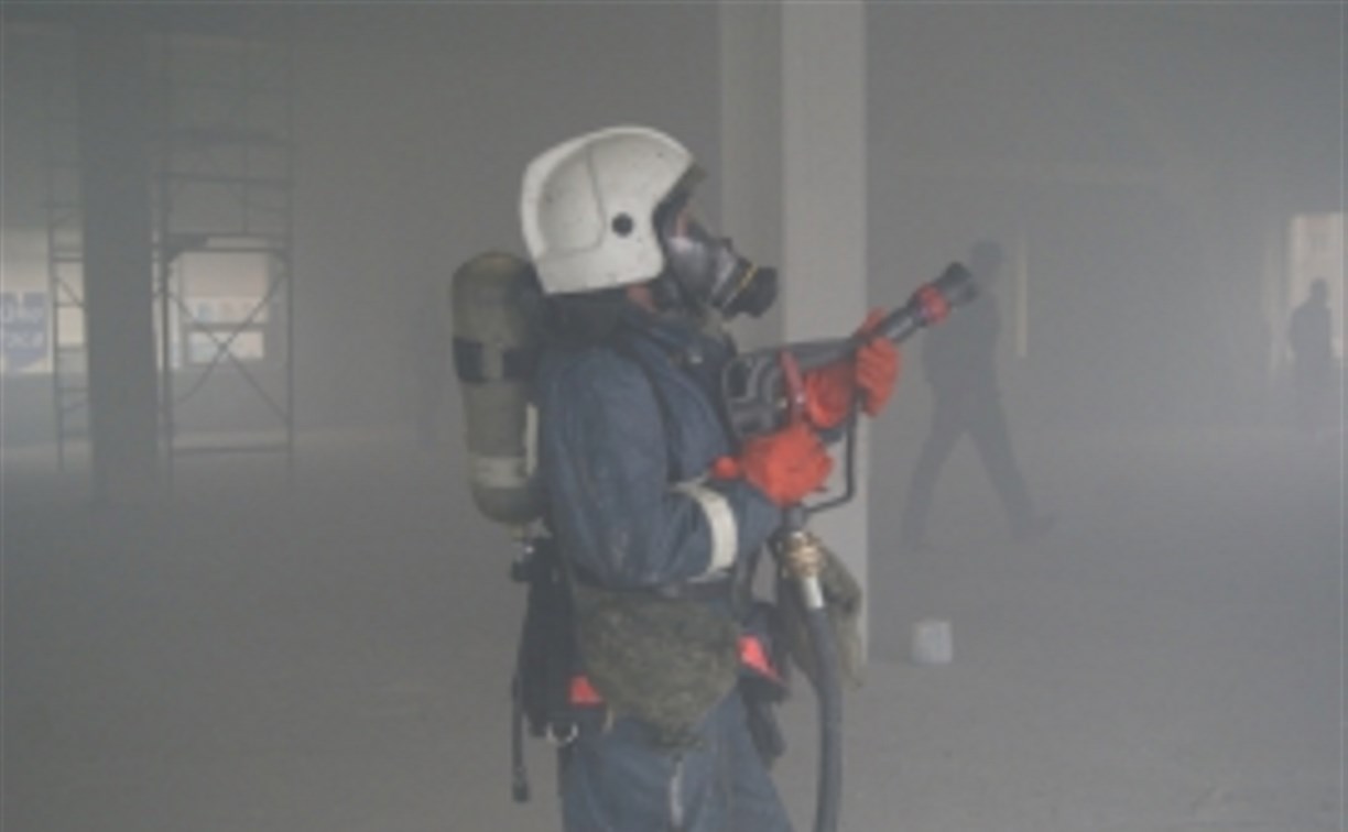 Из-за пожара в "Мега Паласе" в Южно-Сахалинске эвакуировали 117 человек