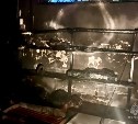 Пожар вспыхнул на территории склада в Холмске