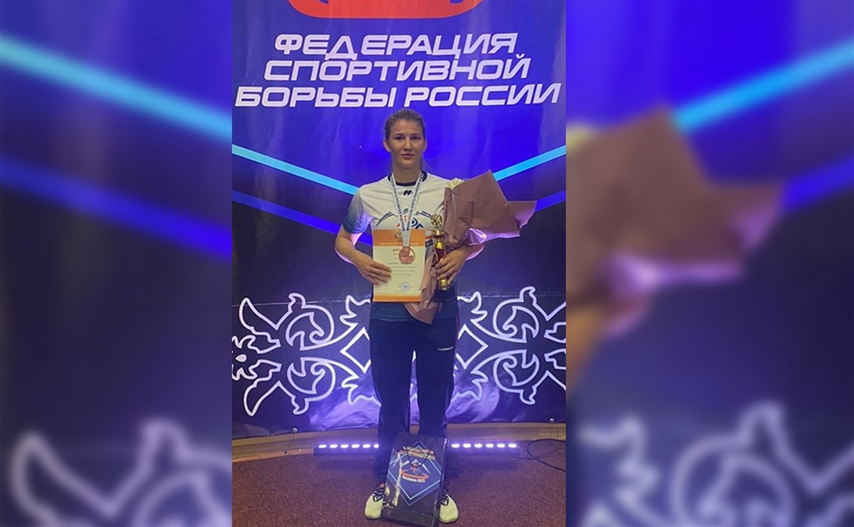 Сахалинка Анастасия Парохина взяла бронзу чемпионата России по вольной борьбе