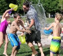 "Казаки-разбойники" и "Светофор": топ-7 дворовых игр, которые точно оценят маленькие сахалинцы