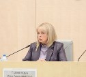 Наблюдатель на Сахалине вырвала клок волос у зампредседателя УИК