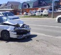 В Южно-Сахалинске не разъехались Toyota Caldina и грузовик