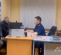 Люди подписывают петицию в поддержку выжившего после 67 дней дрейфа в море Михаила Пичугина 