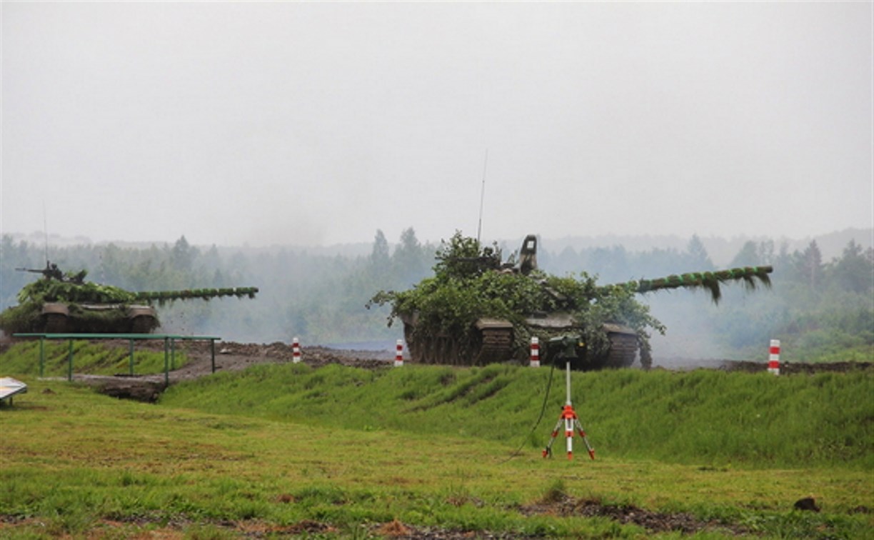 "Танковую карусель" осваивают военнослужащие на Сахалине