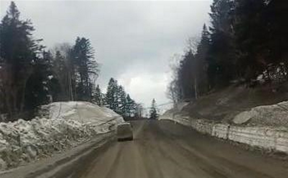 Дорога Южно-Сахалинск - Синегорск утопает в грязи - Новости Сахалинской  области - astv.ru