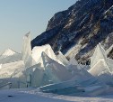 Остатки прибрежного льда разрушаются в заливе Мордвинова