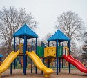 В Смирныховском районе привели в порядок небезопасные детские площадки