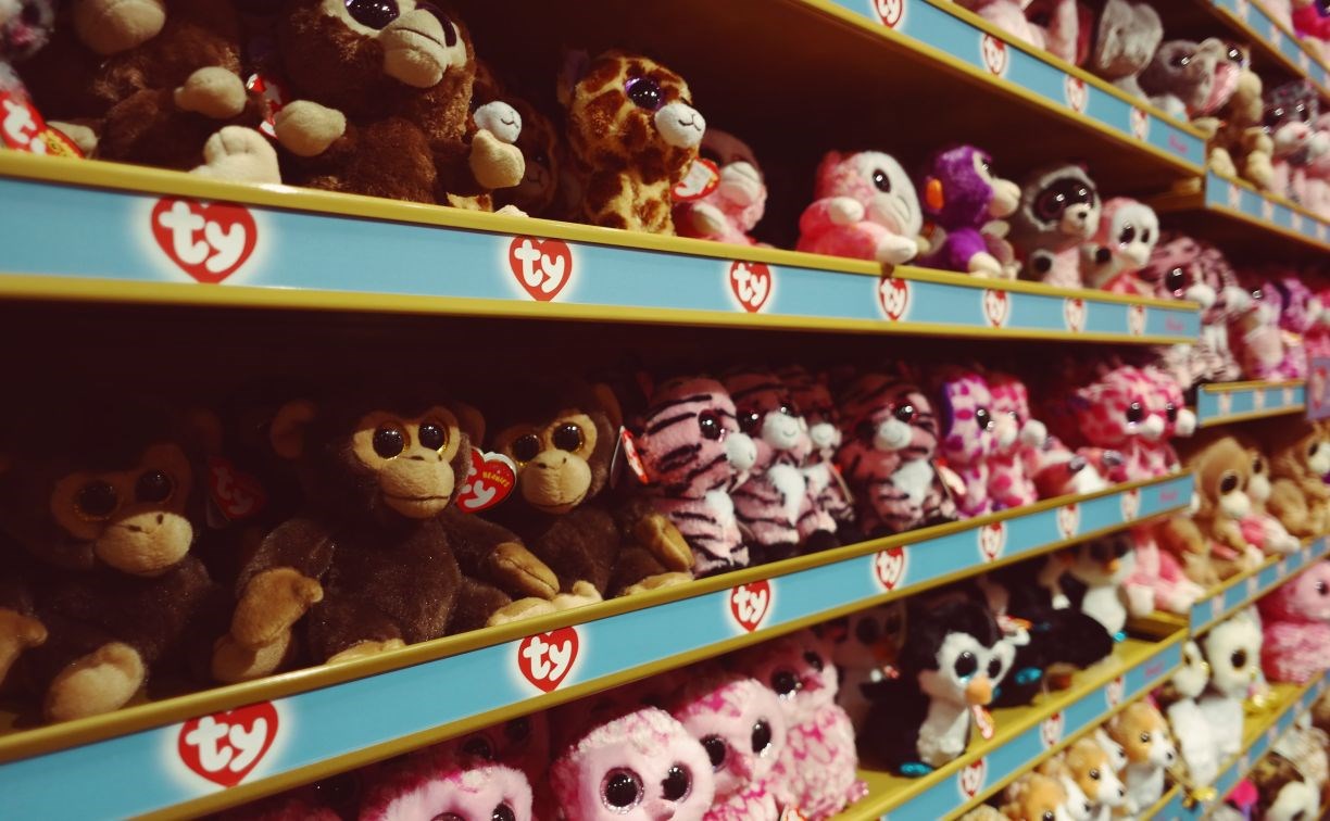 Сотруднице детского магазина на Сахалине предъявили обвинение в мошенничестве 