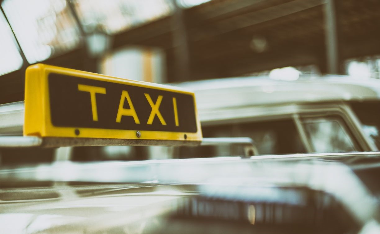 Цены на такси "взбесились" в Южно-Сахалинске