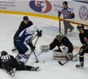 Матч профессиональных хоккейных команд на искусственном льду впервые состоялся на Сахалине 