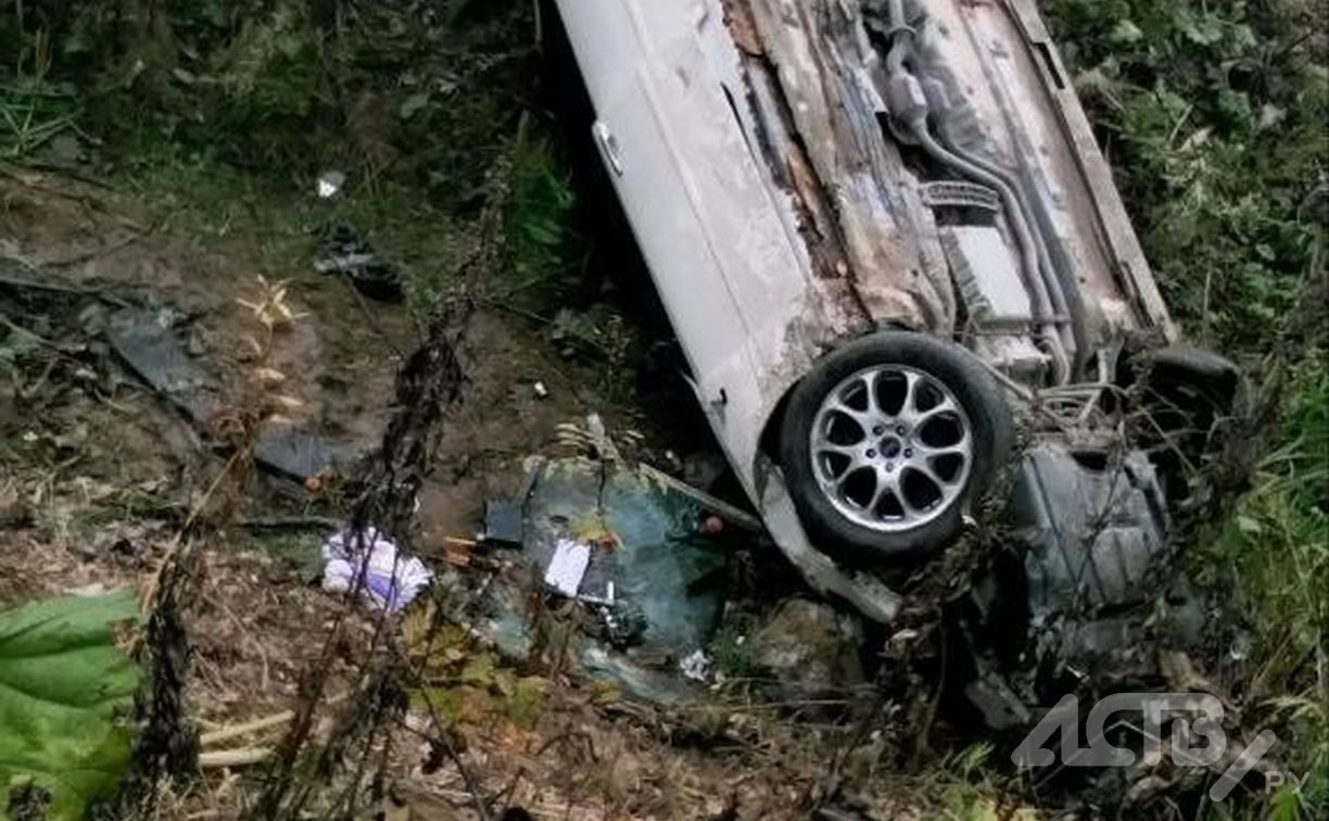 Появились дополнительные кадры с места смертельного ДТП в Южно-Сахалинске