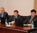 Установить на остановках Южно-Сахалинска электронные табло предлагают городские депутаты