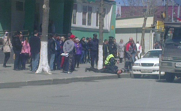 Пьяного водителя "скрутили" сотрудники ДПС в центре Южно-Сахалинска