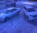 Очевидцев, снявших проезд автомобиля по пешеходной зоне, ищут в Южно-Сахалинске