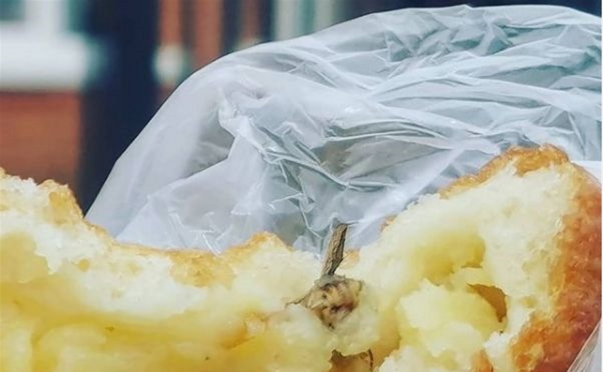 Пирожок с тараканом из Южно-Сахалинска завёл аккаунт в Instagram 