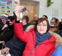 Жители "авариек" на Сахалине переехали в новые дома