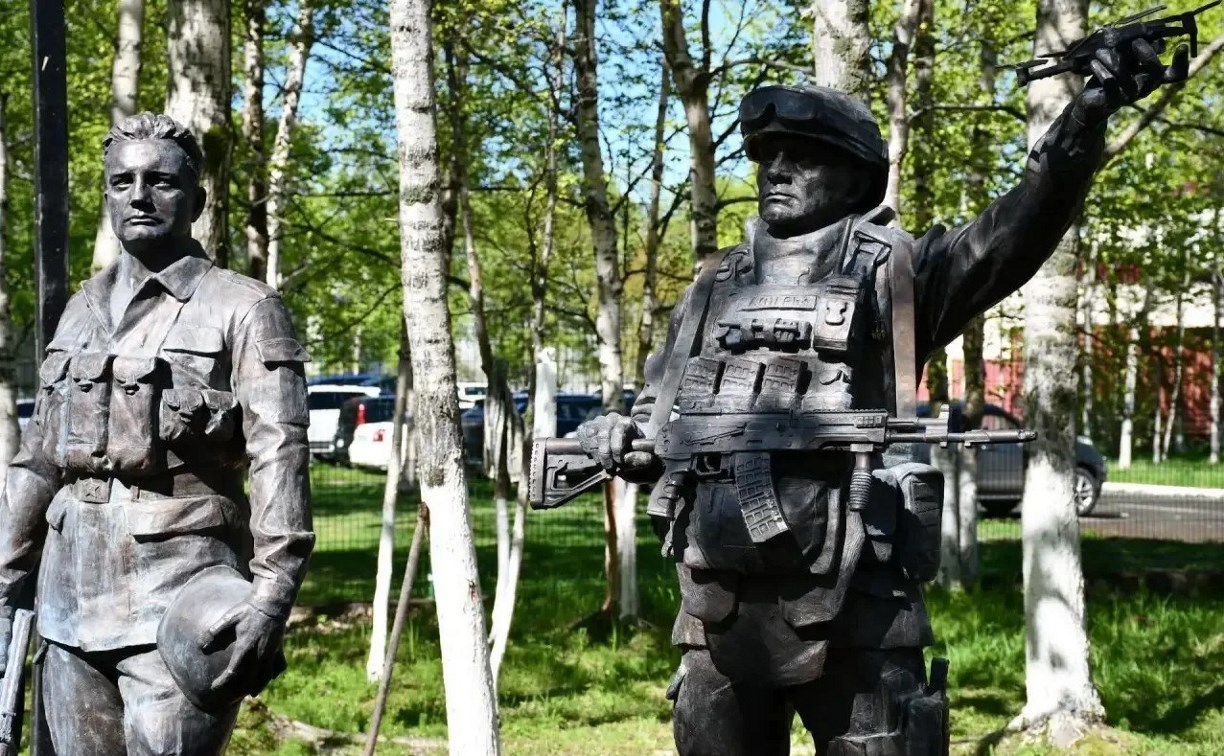 Воины разных поколений встанут плечом к плечу на обновлённом мемориале в Поронайске