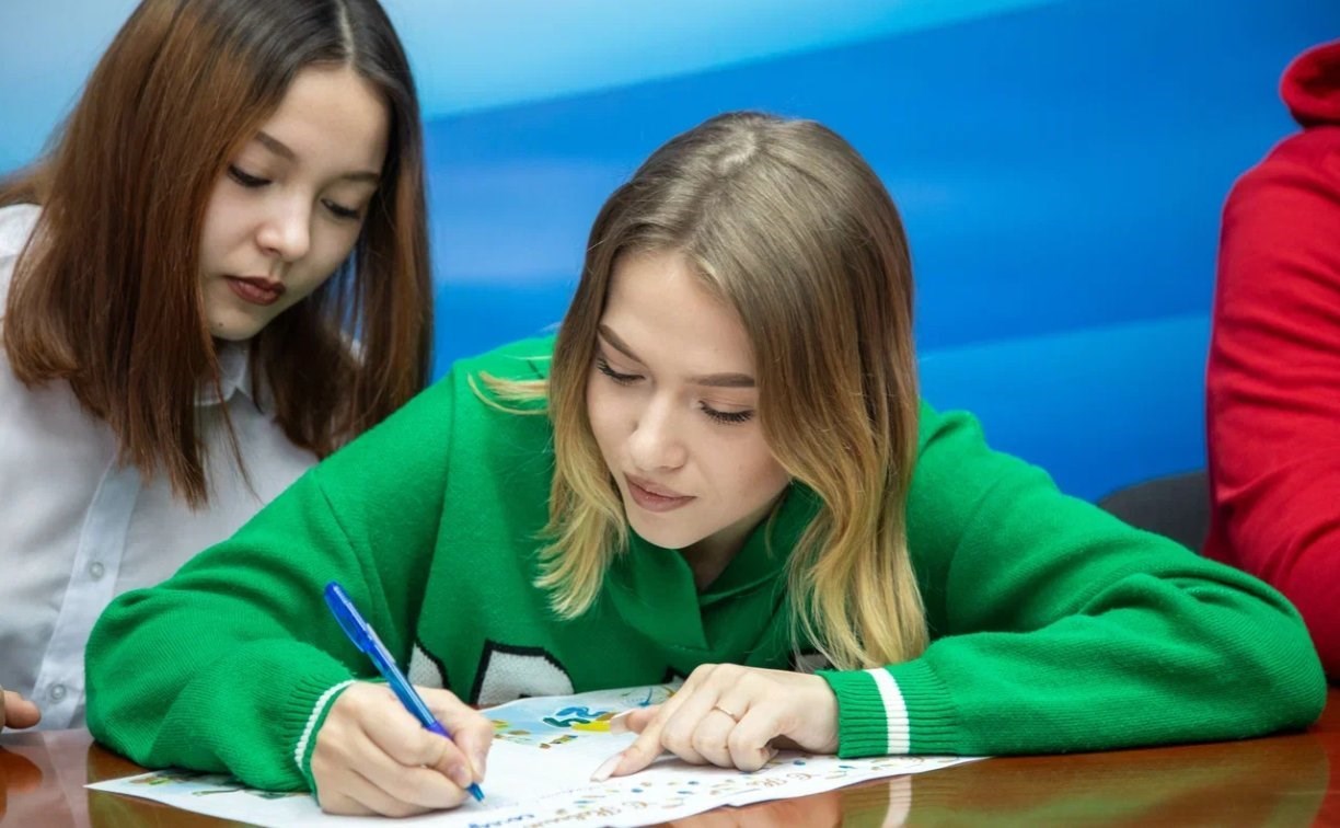 Сахалинцы за год купили в почтовых отделениях более 1 000 открыток: составлен рейтинг популярных