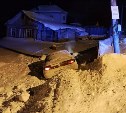 Пьяный водитель, пытаясь уйти от преследования ГИБДД, улетел в кювет в Южно-Сахалинске